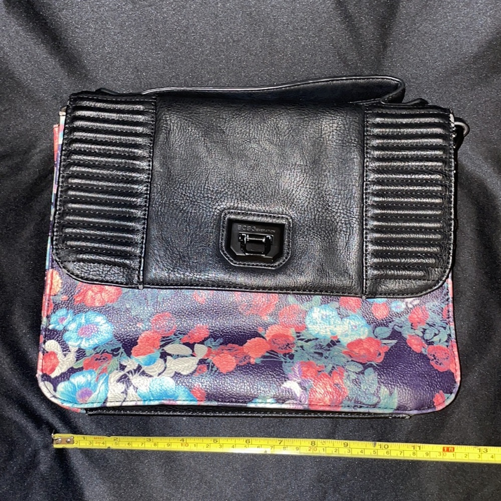 BCBG Crossbody Shoulder Bag - Picture 3 of 12